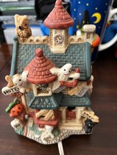 Vintage 1995 Spooky Hollow Lighted Porcelain Hotel Halloween House