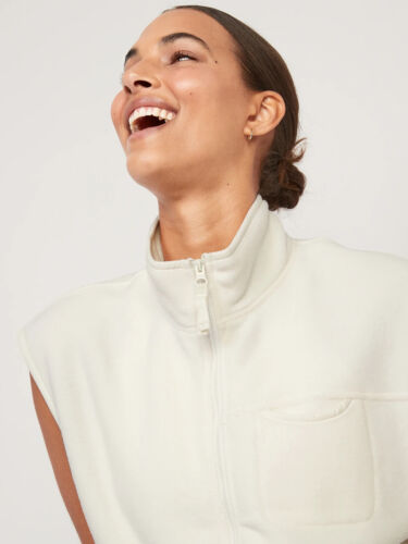 Old Navy Vest Womens Plus 4X Fleece Full Zip Front Sleeveless Ivory SOFT NWT - Picture 2 of 11