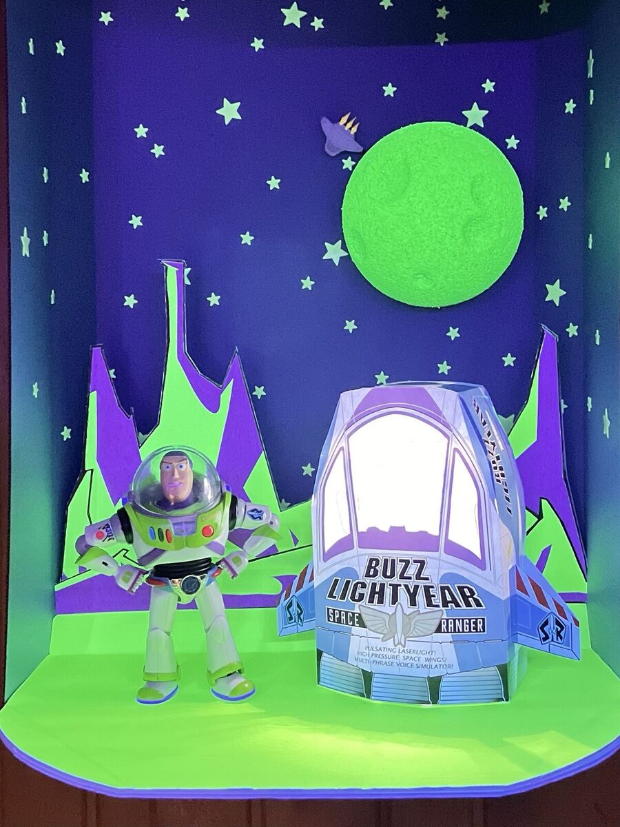 Utility Belt Buzz Lightyear with display Movie Box | eBay Utility Belt Buzz Lightyear with display Movie Box | eBay