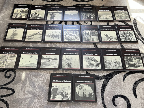 THE VIETNAM EXPERIENCE BOOK SET LOT OF 23 Boston Publishing Co Mills