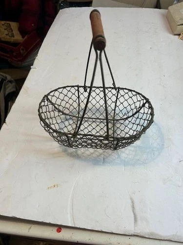 Mini Wire Egg Basket With Wood Handle