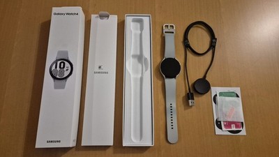 Samsung Galaxy Watch 4 SM-R875F LTE 44mm Aluminiumgehäuse silber weiß hellgrau