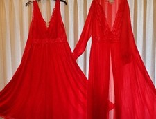 Shadowline Women Vtg Peignoir Two Piece Romantic Set,Lipstick Red, Nylon Lace