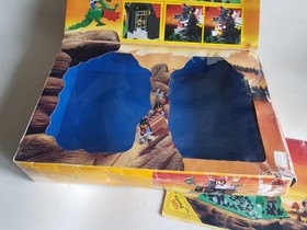 LEGO 6082 Fire Breathing Fortress Dragon Knights Castle incl box & instructions