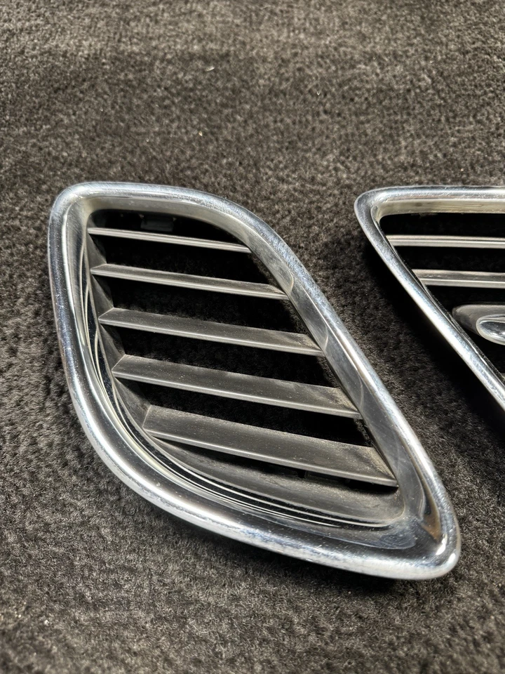 Juego de 3 rejillas de parachoques delanteras Saab 9-5 2002-2005 OEM Foto 2 de 4