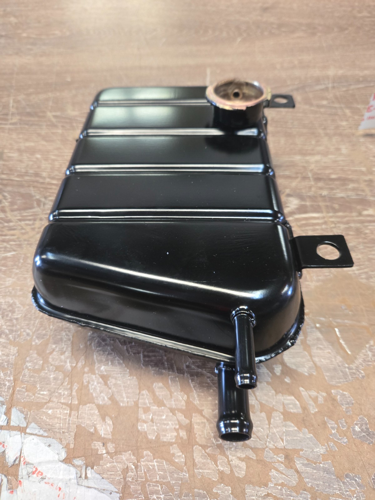 Ferrari 308 QV 328 - Header Tank/ Expansion Tank   P/N 121647