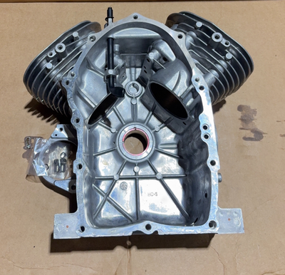 #ad NEW OEM Briggs amp; Stratton Cylinder Assembly 847488 Vanguard Engine Crankcase NLA $149.95