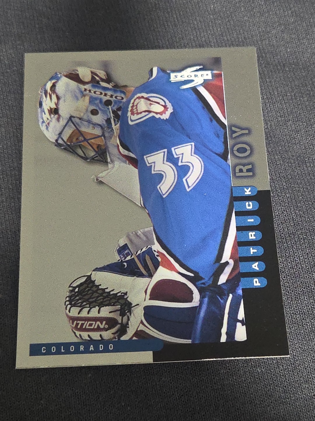 1997-98 Score - Patrick Roy #33 Golden Blades