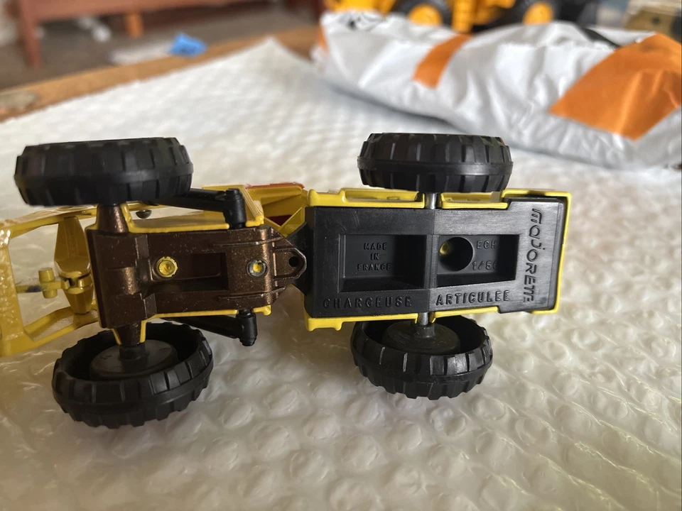 Vintage Majorette Articulated Front End Loader 1/56 Scale - Great Condition - Image 3 of 4