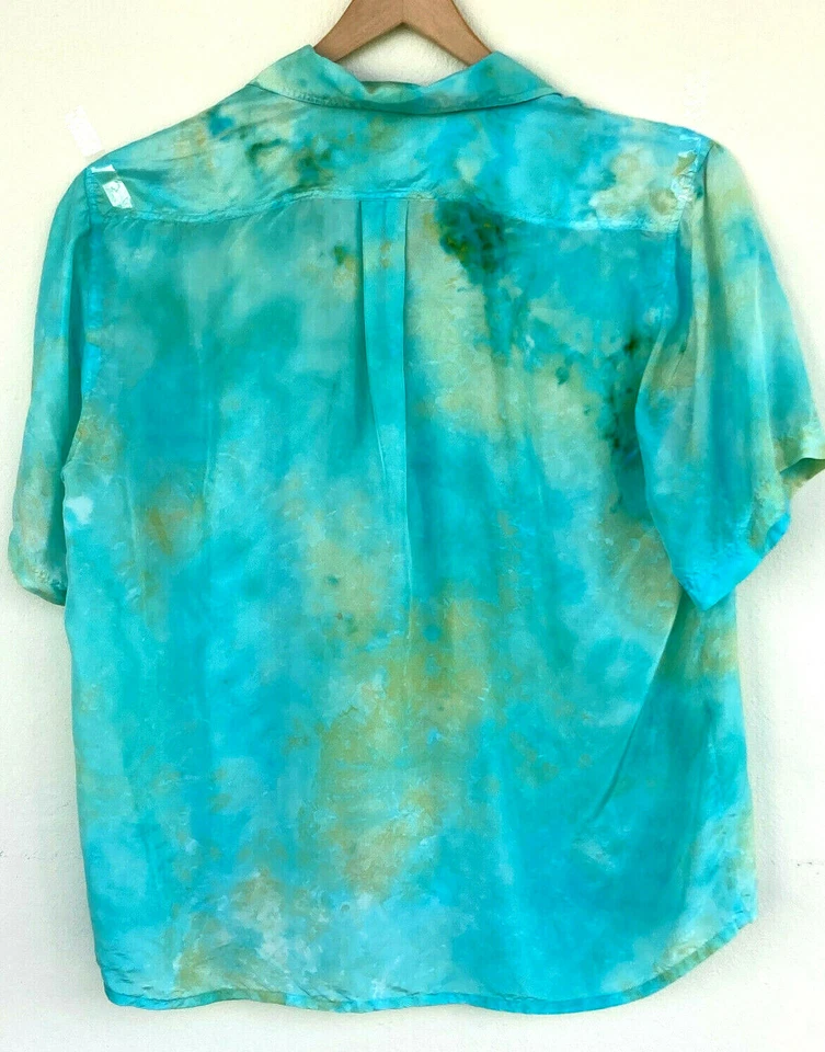 Vintage Men Size 2XL Hawaiian Blue Tie Dye Short Sleeve Button Up Relaxed Shirt - Image 3 of 4