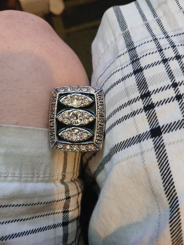 A Replica New Orleans Saints Superbowl Ring With Drew Brees Name Inscribed On It - Picture 4 of 4