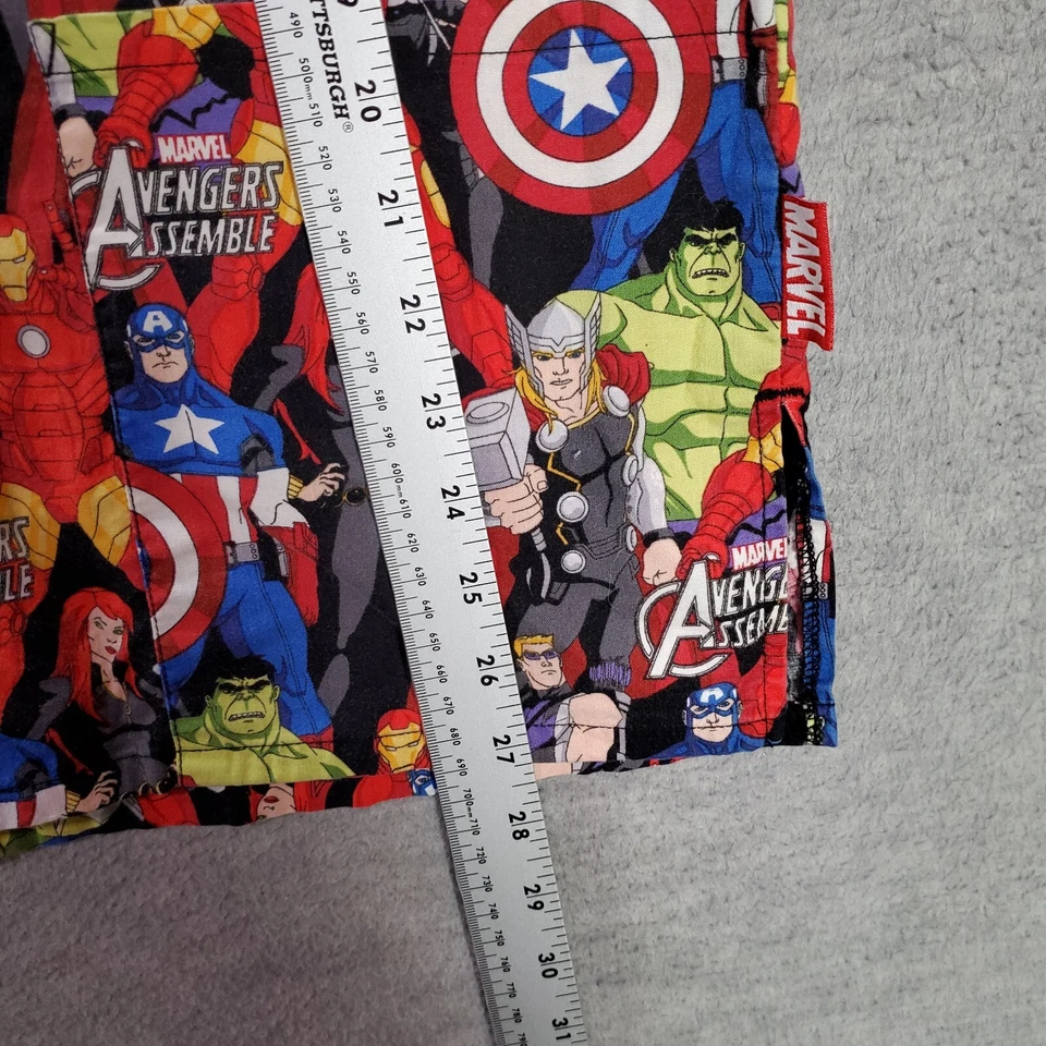 Blusa Médica Marvel Mujer Pequeña Roja Vengadores Montar Bolsillos Manga Corta Cuello en V Foto 3 de 4