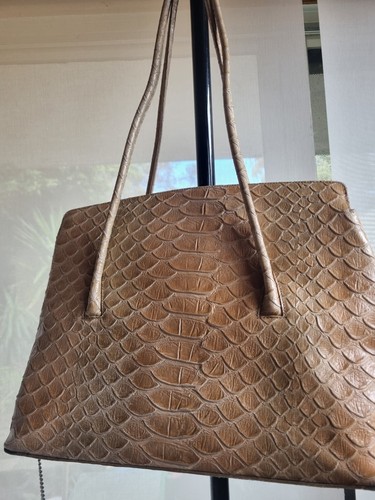 VINTAGE GILDA TONELLI SHOPPE BEIGE BAG 40X28X14CM PYTHON SKIN PATTERN RRP$520.00 - Picture 9 of 11