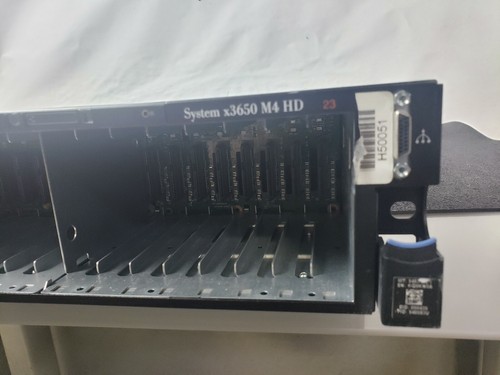 Serveur IBM System X3650 M4 BAREBONE SANS DISQUE DUR, OS, RAM LIRE - Photo 4/12
