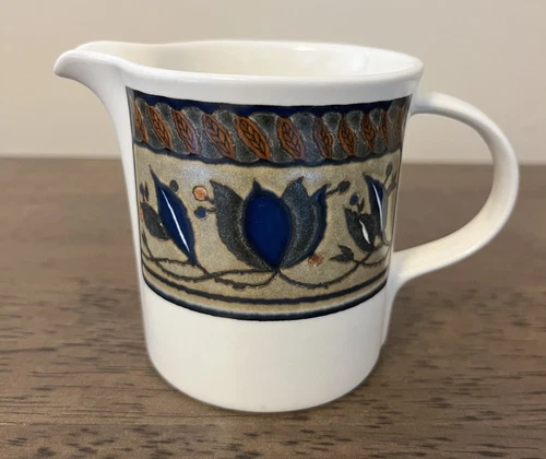 Vintage Mikasa Intaglio Arabella CAC01 Creamer 3 1/4" in EXCELLENT CONDITION