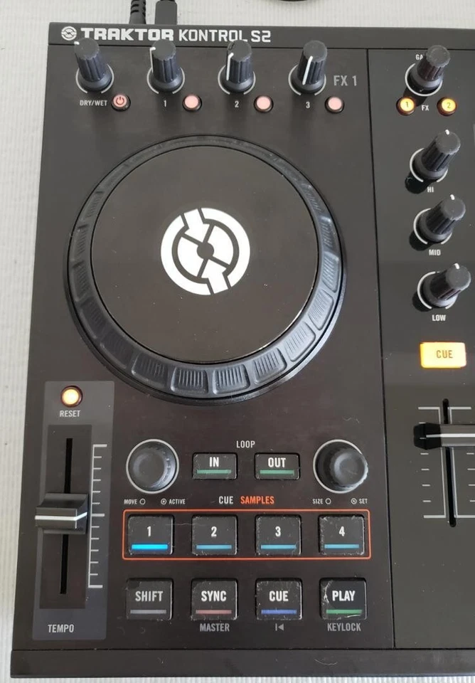 Native InstrumentsTraktor kontrol s2 DJ Controller - Bild 3 von 4