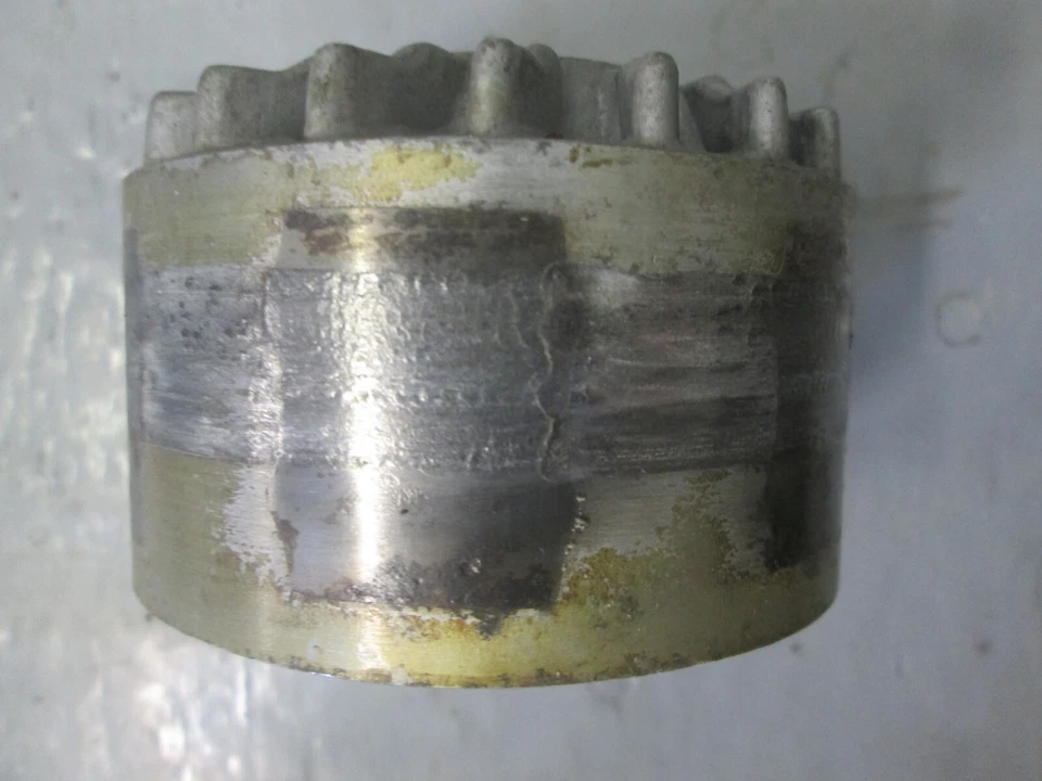 OEM Kawasaki 1973 H1-D 500 TRIPLE GENERATOR ROTOR 21007-024 , NOTE BROKEN PIN . Foto 4 de 4