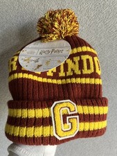 Wizarding World Beanie Harry Potter Gryffindor Hat Pompon Cuffed NWT