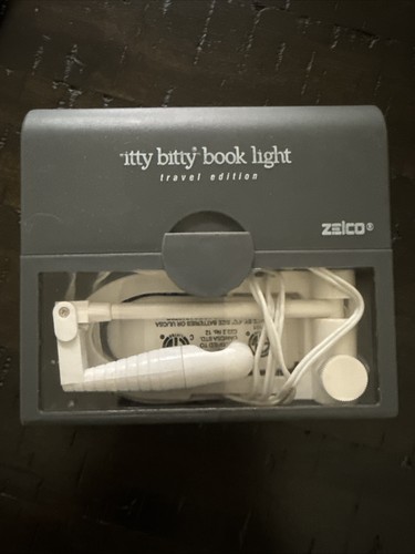 Vintage 1991 Zelco Itty Bitty Book Light Travel Edition. (3/9)
