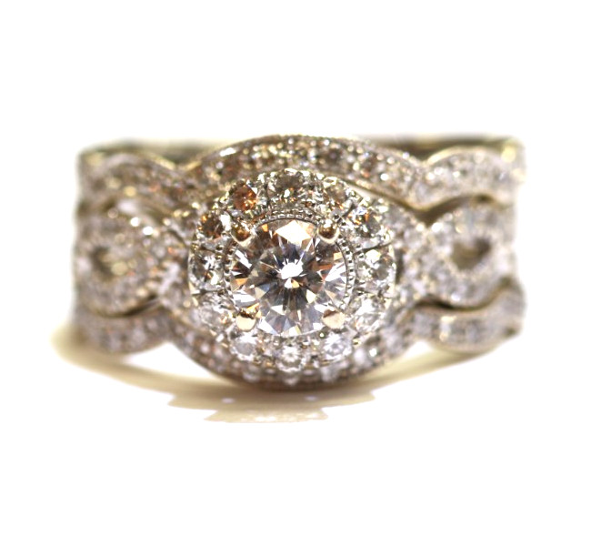 Neil Lane 14k white gold Natural halo diamond engagement ring wedding band set