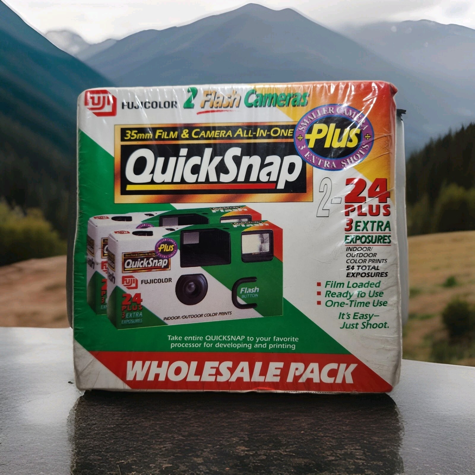 Vintage 1997 FujiFilm QuickSnap 35mm Flash Camera Twin Pack 27 Exposures