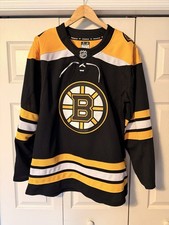 Ultimate Boston Bruins Collector and Super Fan Gift Guide 43
