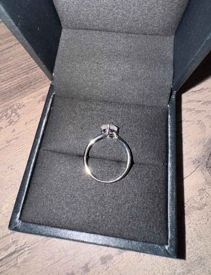 Francis Claire Niara Sterling Silver Moissanite Ring. US 5. — 第 4/4 张图片