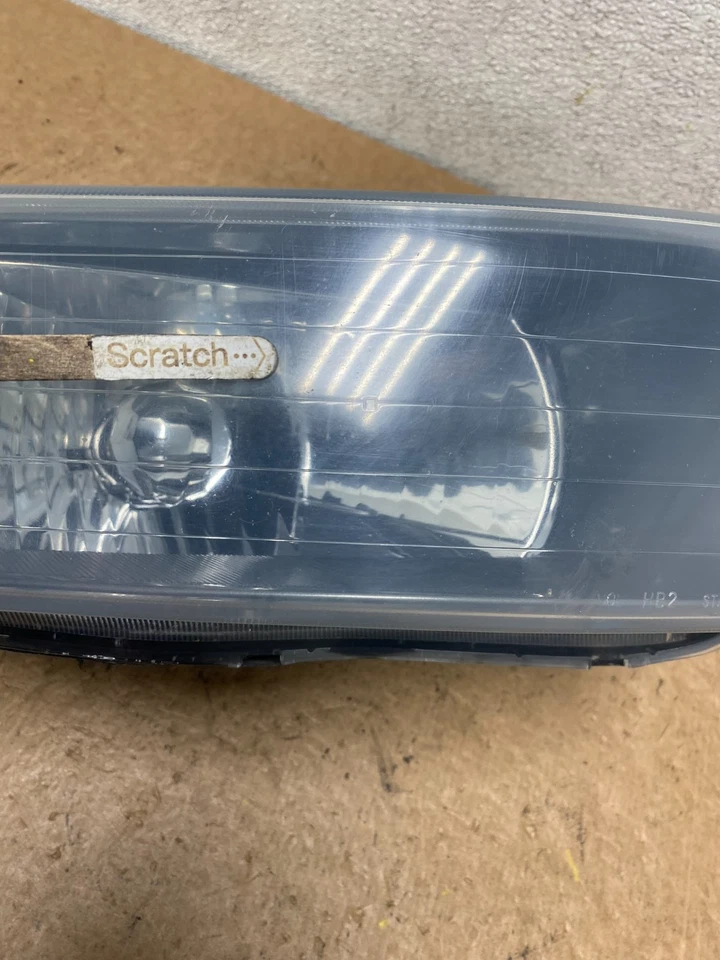 2002 to 2003 Mitsubishi Galant Left+Right Side Headlights S9237 DW - Image 4 of 4