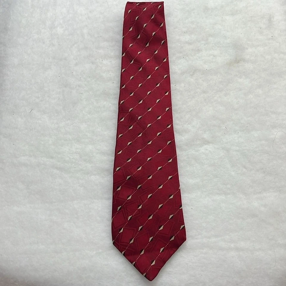 Claiborne мужской галстук шеи 100% итальянский шелк красный бриллиант печати сделано в США - Изображение 2 из 4