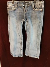 Vigoss 13/14 length 19 Capri Jeans Chelsea Embellished Dark Wash Denim Ladies