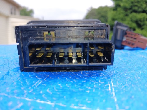 1990 1991 1992 1993 1994 OEM SUBARU LEGACY INTERIOR DOOR MIRROR CONTROL SWITCH - Picture 3 of 5