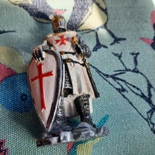 Templar Knight Crusader Figure Painted Soldier Sword Shield Armour 7cm Posing