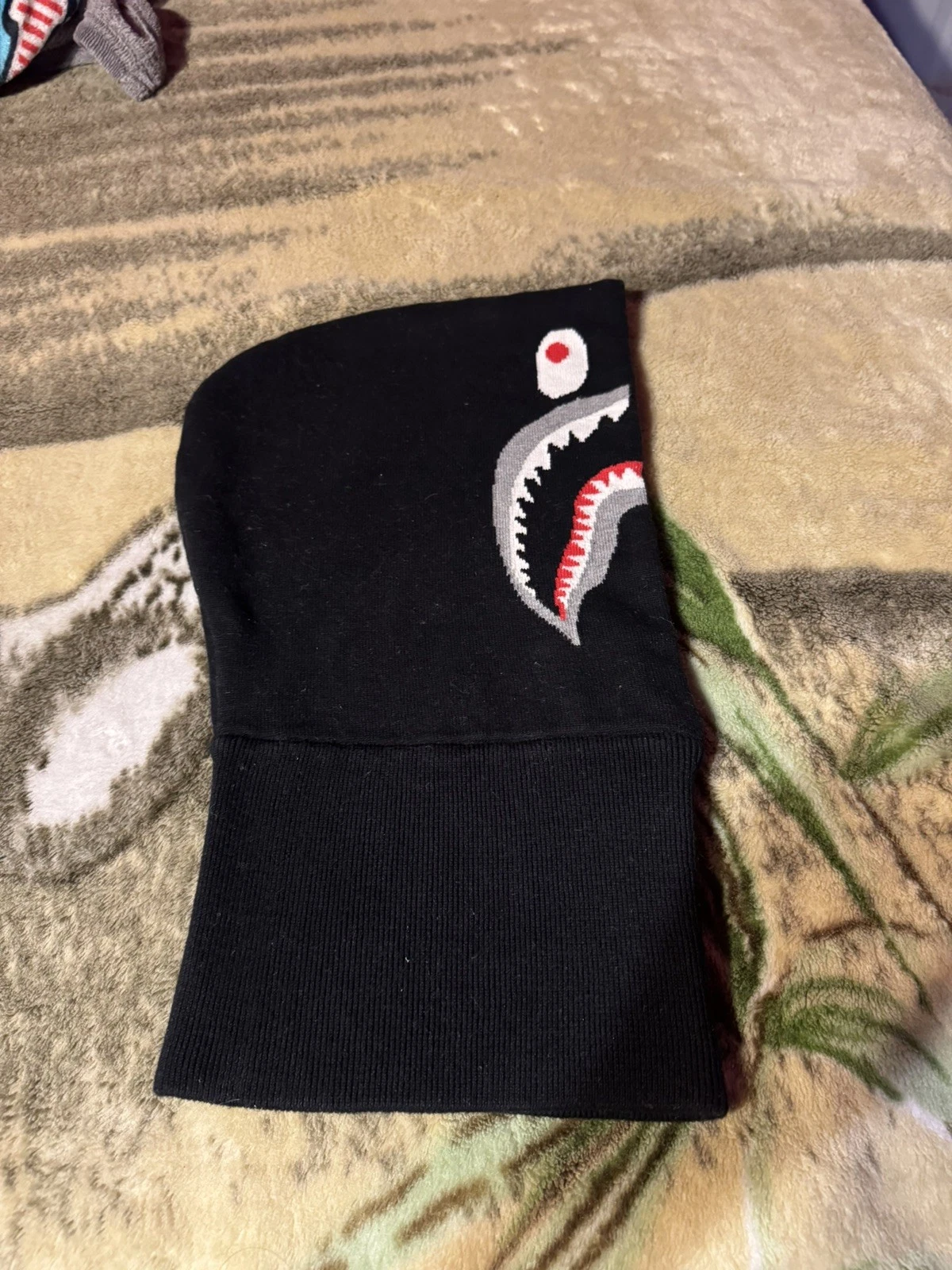 Bape A Bathing Ape Neck Warmer Balaclava Shark Face Black Hood Mask Beanie Knit
Opens in a new windo