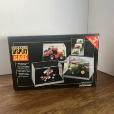 Display Case Set of 3 with Background and Bleacher Stand by Ertl Prestige 1996