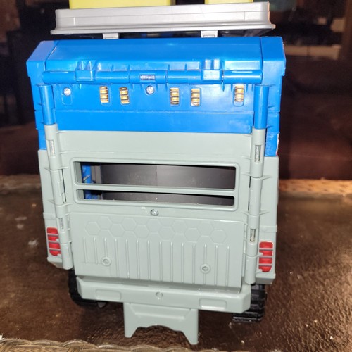 Ben 10 2017 Rustbucket Trasformazione Veicolo Playset Furgone Camper - Foto 13 di 14