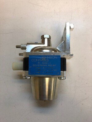 JOHNSON CONTROLS R-3030-1 REVERSING RELAY