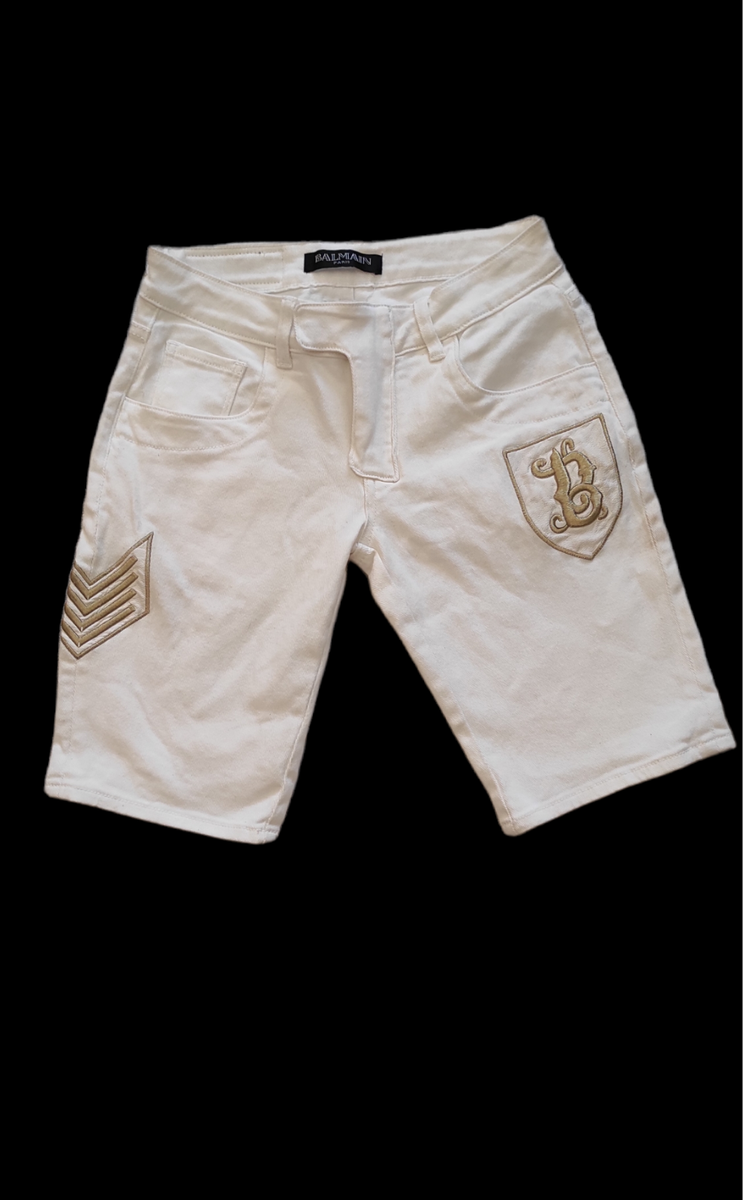 【関税＆送料込み】Balmain Bermuda Shorts Balmain embossed-logo Bermuda Shorts | Black | FARFETCH