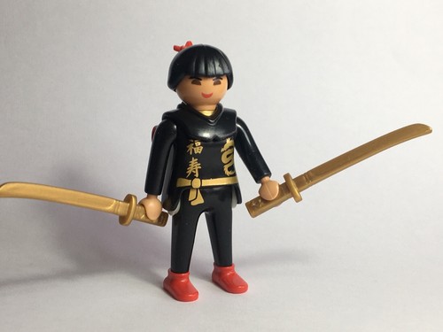 Playmobil Samurai Donna con doppia katana dorata - C32 - Foto 4 di 7