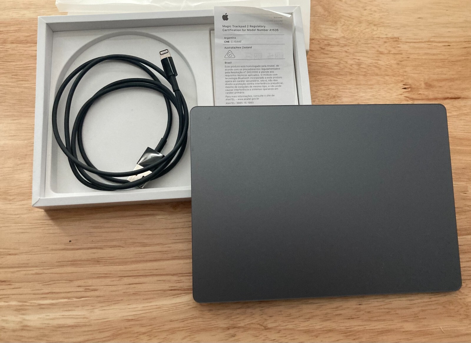 Magic Trackpad 2 a1535ブラック 本体 Magic Trackpad ブラック A1535