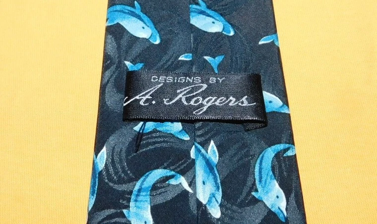 DISEÑOS DE A. ROGERS CORBATA POLIÉSTER MOTIVO DELFINES NEGRO/AZUL - CORBATAS DE DISEÑADOR. Foto 3 de 3