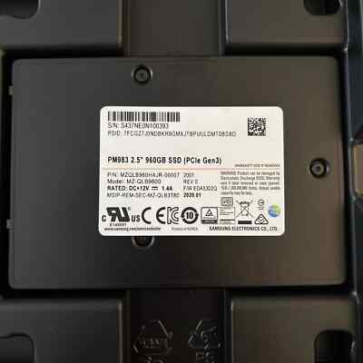 Samsung PM983 960GB SSD U.2 2.5'' NVMe PCIe Gen 3 MZ-QLB9600 MZQLB960HAJR-00007