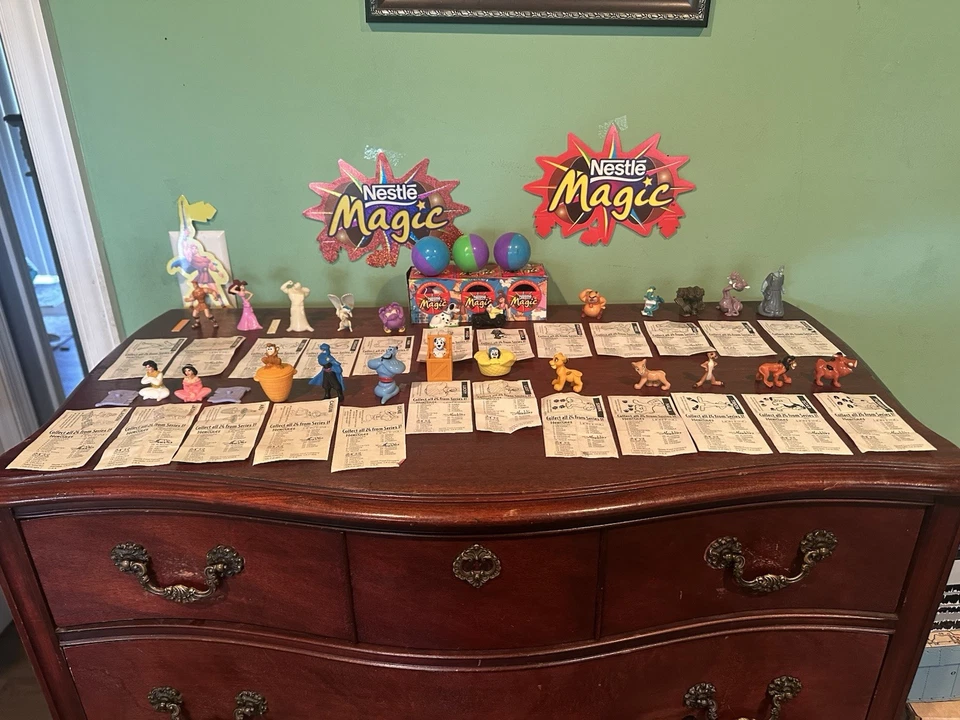 Minifiguras vintage de Nestlé Magic Balls - 4 películas de Disney SERIE COMPLETA. Foto 3 de 3