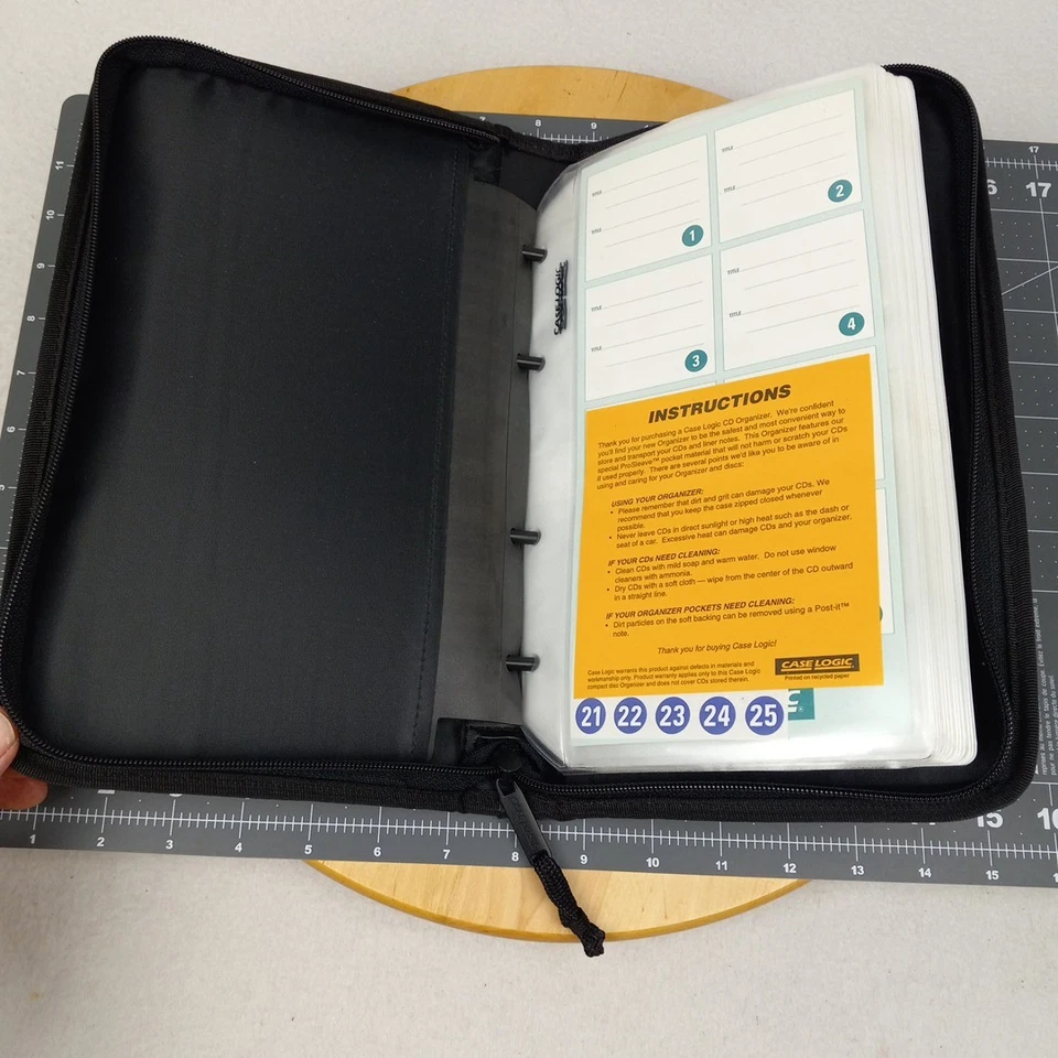 Case Logic CD DVD Carrying Case Holder 24 Capacity Indexing System Black Zip New - Image 3 of 4