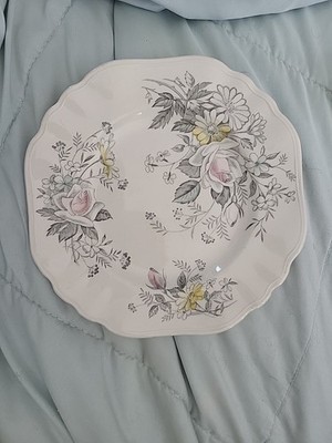 J & G Meakin English Staffordshire  Plate Old World Charm