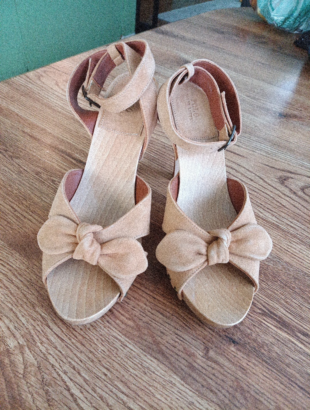 APL Polo Ralph Lauren HL zoccolo sandalo tacco legno cammello marrone scamosciato taglia 8B Portogallo $298