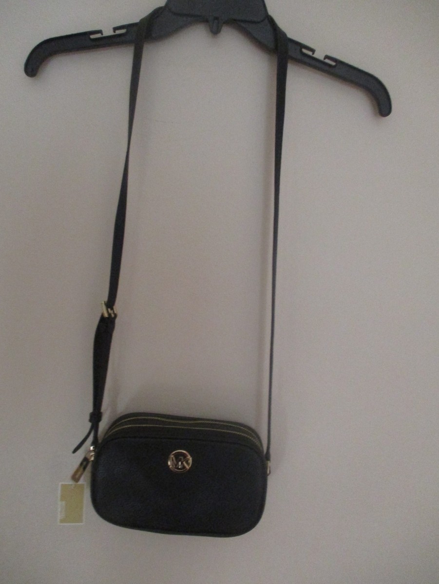 MICHAEL KORS 　ブラックショルダーバッグ $198 Michael Kors Fulton Double Zip Crossbody Bag Black Pebbled
