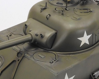 Tamiya 1/16 M4 Sherman 105mm Howitzer Scale Electric RC Tank