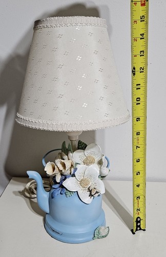 Marjolein Bastin Nature's Sketchbook Blue Teapot Lamp with Shade - TESTED - Picture 15 of 23