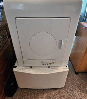 Haier Compact Portable Electric Dryer Apartment Size 110V Model HLP141E 