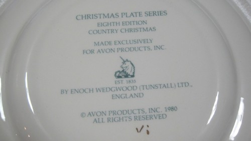 AVON CHRISTMAS PLATE ~1980 ~ COUNTRY CHRISTMAS ~ WEDGWOOD ~ ENGLAND ~ EUC - Picture 3 of 3